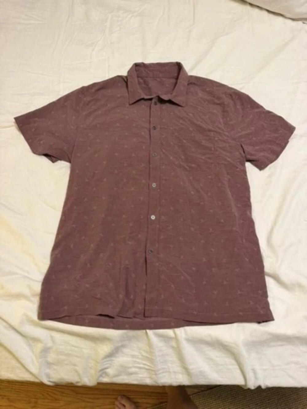 Vuori Bridge Button-Down Shirt Men's XL Dagger Print Short Sleeve